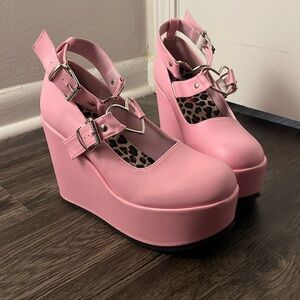 Demonia Poison - Baby Pink - Size 11